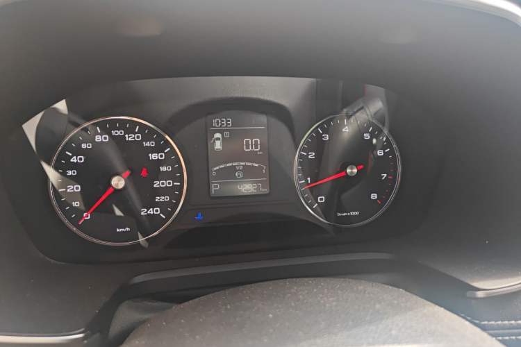 Used Roewe RX5 2019 20T Two-Wheel Drive Automatic 4G Connected Platinum Edition
