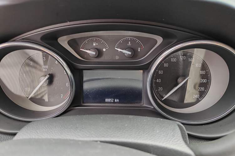 Used Buick Envision 2019 20T Two-Wheel Drive Luxury Version China VI Standard
