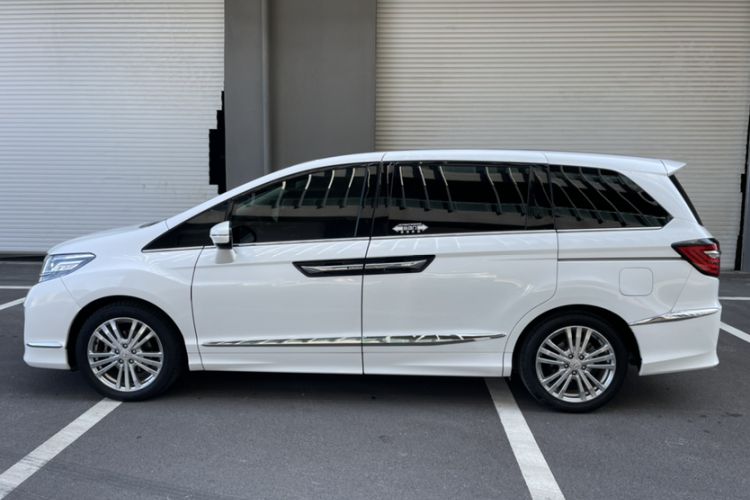 Used Honda Elysion 2016 2.4L Luxury Edition
