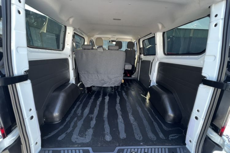 Used Ford Transit 2023 2.0T Diesel Manual Multifunction Commercial Vehicle Short Wheelbase Low Roof 5/6 Seats
