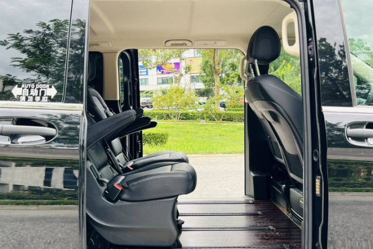 Used Mercedes-Benz Vito 2016 2.0T Business Edition
