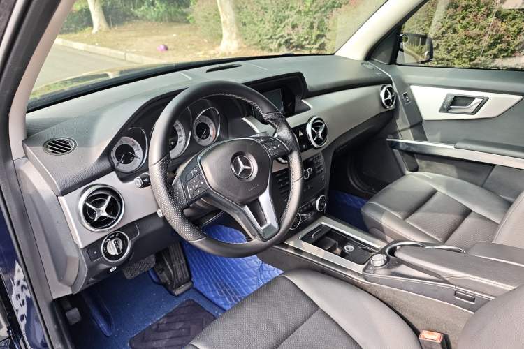 Used Mercedes-Benz GLK-Class 2013 Facelift GLK 300 4MATIC Fashion Edition
