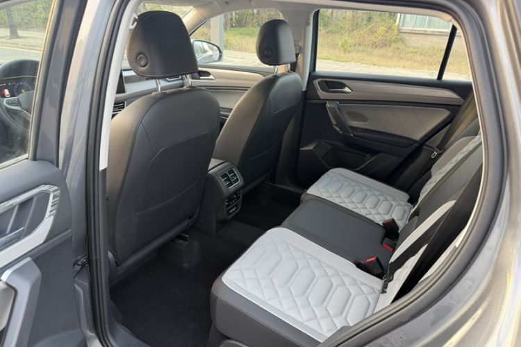 Used Volkswagen Tayron 2023 330TSI Two-Wheel-Drive R-Line High-Energy Version
