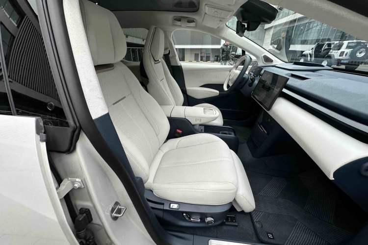 Used Zeekr X 2025 Four-Seater Rear-Drive Cube Version
