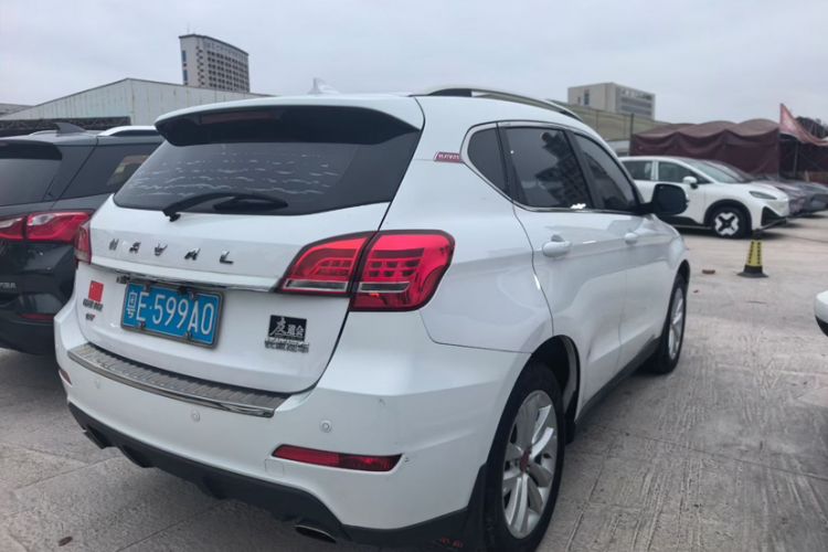 Used Haval H2 2016 Red-Label 1.5T Manual Two-Wheel Drive Luxury Model
