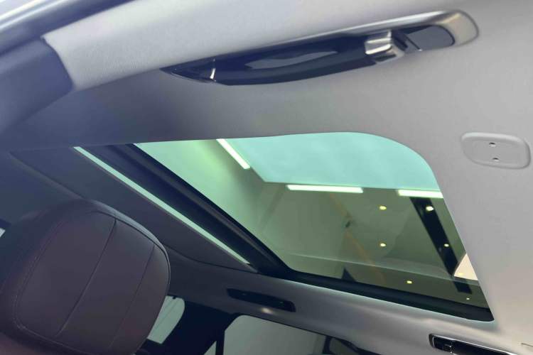 Used Land Rover Range Rover Sport 2023 400PS Dynamic SE
