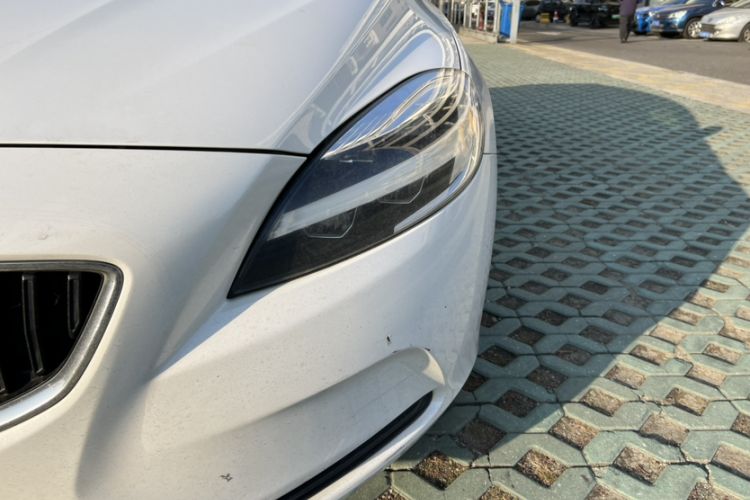 Used Volvo V40 2018 T3 Zhiyi Edition