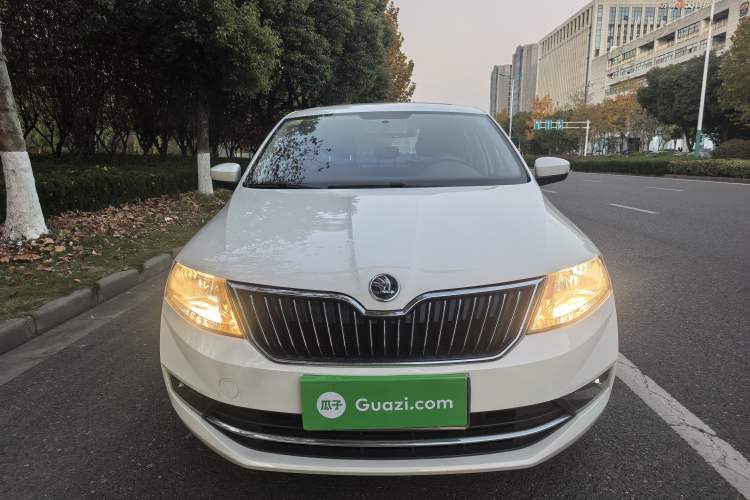 Used Skoda Rapid 2018 1.6L Automatic Comfort Edition
