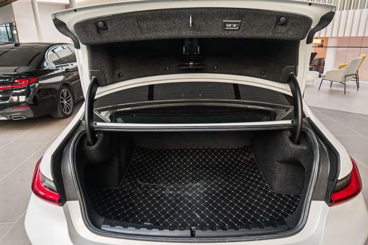 Used BMW 3 Series 2023 325Li M Sport Package
