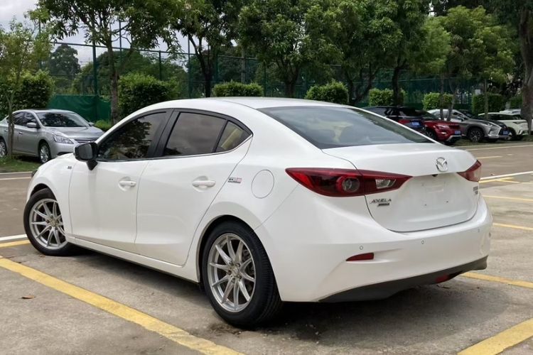 Used Mazda Mazda 3 Axela 2017 Sedan 1.5L Automatic Luxury Model Emission Standard China V
