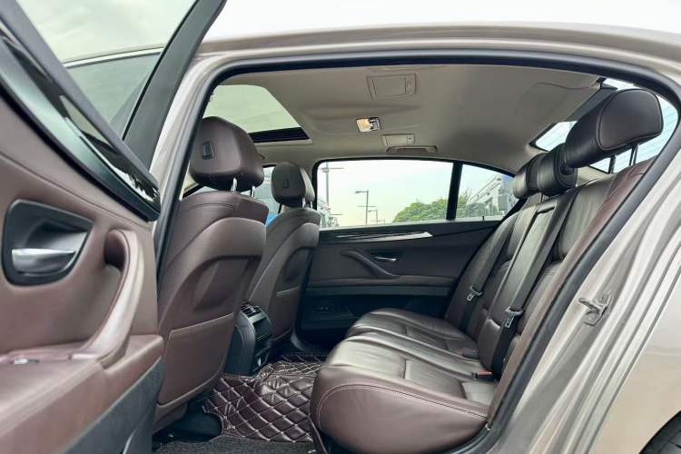 Used BMW 5 Series 2014 525Li Luxury Design Package
