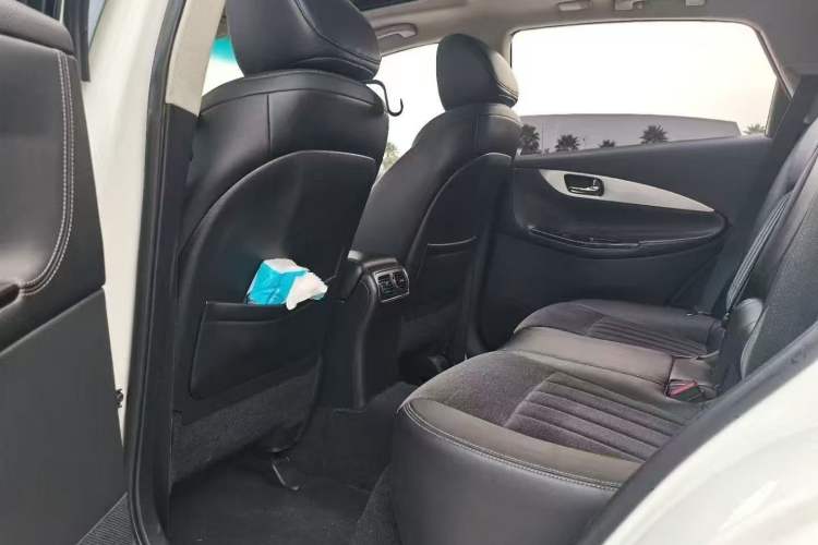 Used Infiniti QX50 2015 2.5L Comfort Edition
