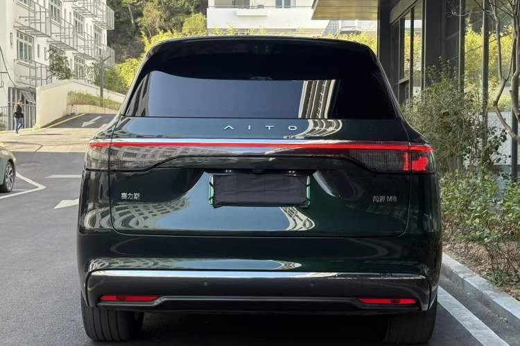 Used Hima AITO M8 2025 Extended-Range Ultra Version 53.4 kWh 6-Seater Edition
