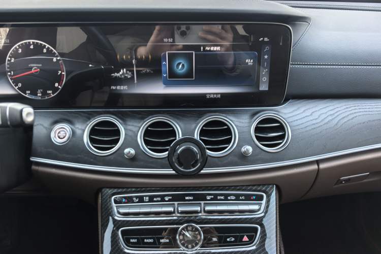 Used Mercedes-Benz E-Class 2016 E 300 L Sporty and Stylish Model