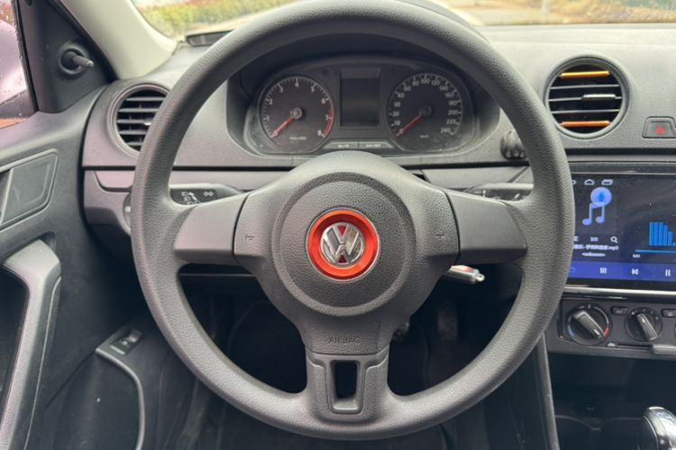 Used Volkswagen Jetta 2015 1.6L Automatic Fashion Model
