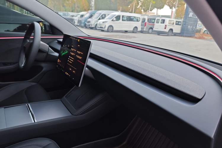 Used Tesla Model 3 2023 Long-Range All-Wheel-Drive Version
