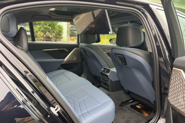 Used BMW 5 Series 2025 530Li Luxury Edition M Sport Package
