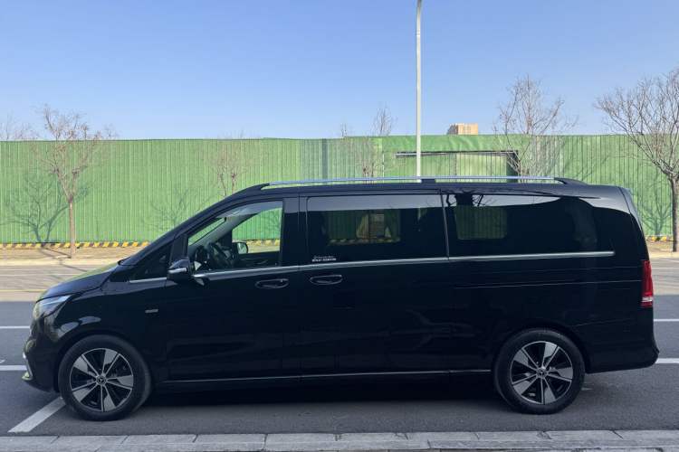 Used Mercedes-Benz V-Class 2022 V 260 L Long Wheelbase Prestige Edition
