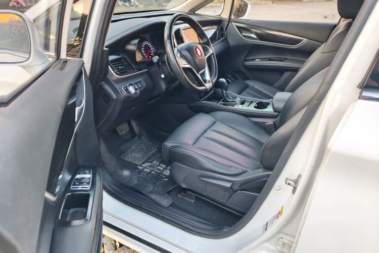 Used BYD Song MAX 2018 1.5T Automatic Smart Connect Elite Model with 6 Seats
