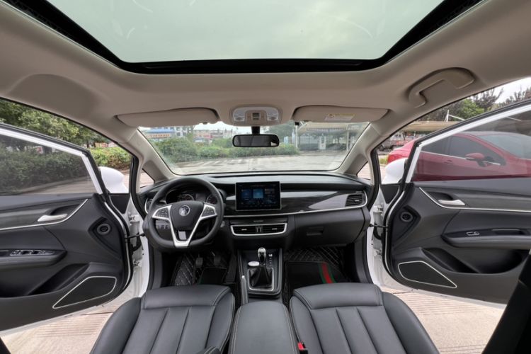 Used BYD Song MAX 2019 1.5T Manual Smart Connect Ruiyi Sunroof Model 6 Seats China VI Standard
