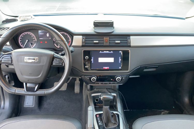 Used Qoros 3 2017 Urban SUV 1.6T Automatic Zhiyue Model
