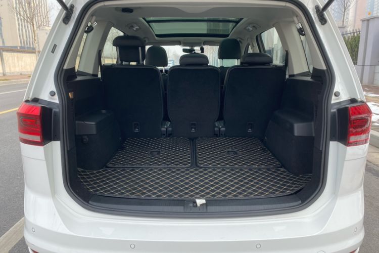 Used Volkswagen Touran 2018 Volkswagen Touran L 280TSI DSG Comfort Edition 7 Seats China VI Standard