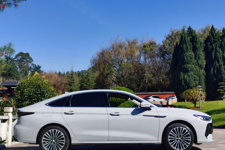 Used Chery Fengyun A8L 2025 1.5 TGDI 145 km Luxury Version