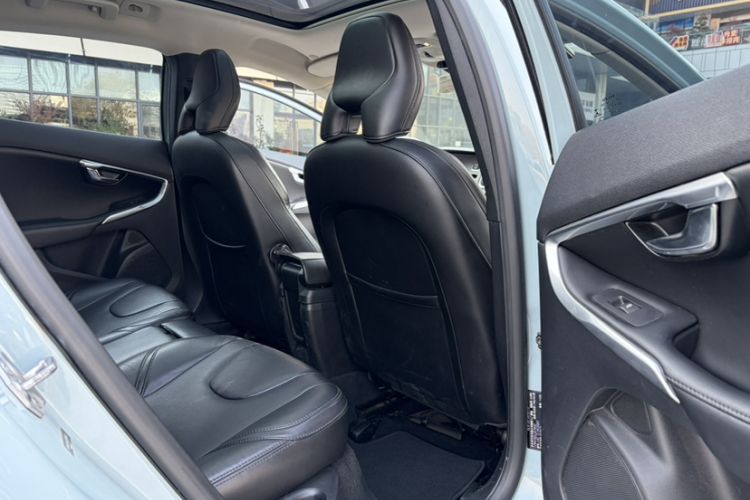 Used Volvo V40 2018 T3 Zhiya Edition