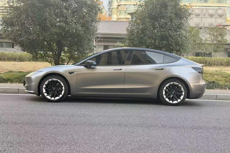 Used Tesla Model 3 2023 Rear-Wheel-Drive Version
