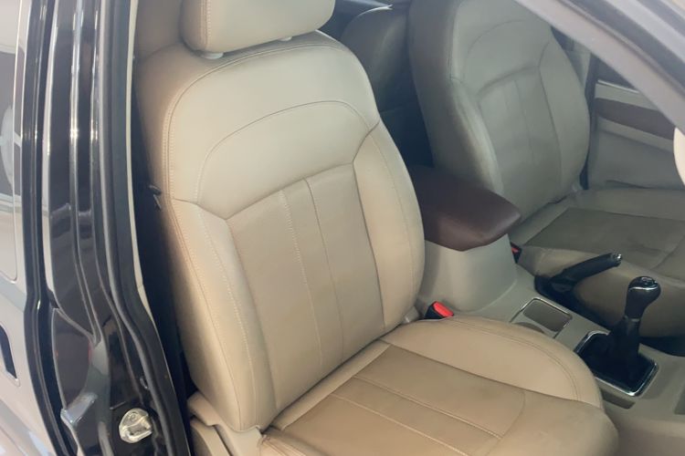 Used FORTHING Lingzhi 2019 M5L 1.6L 7-Seater Luxury Model China VI Standard