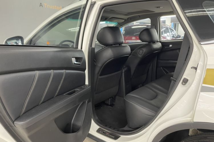 Used Luxgen U6 SUV 2014 2.0T ZhiZun Model
