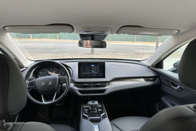 Used Hongqi E-QM5 2022 431 km Charge & Enjoy Edition
