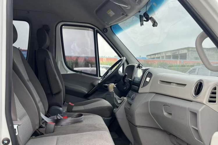 Used  Sunray 2019 1.9T Fuel-Efficient Platinum Edition 5-9 Seater Star Express
