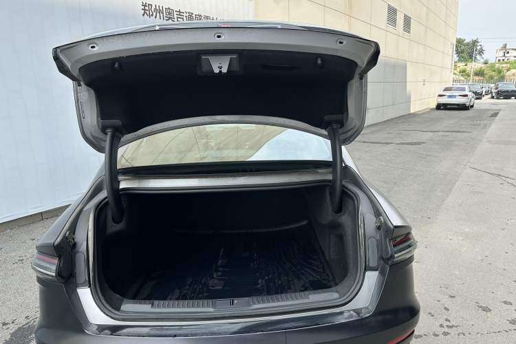 Used Lincoln Z 2024 2.0T Two-Wheel Drive Prestige Hybrid Version
