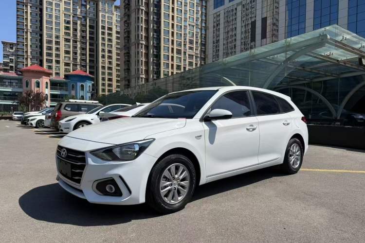 Used Hyundai Celesta Traveler 2018 1.6L Automatic Enjoyment Model China V Standard
