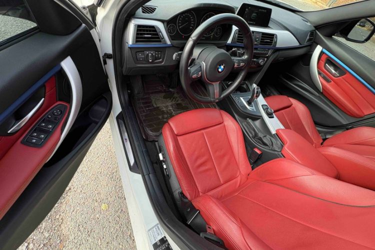 Used BMW 3 Series 2019 320i M Sport Package
