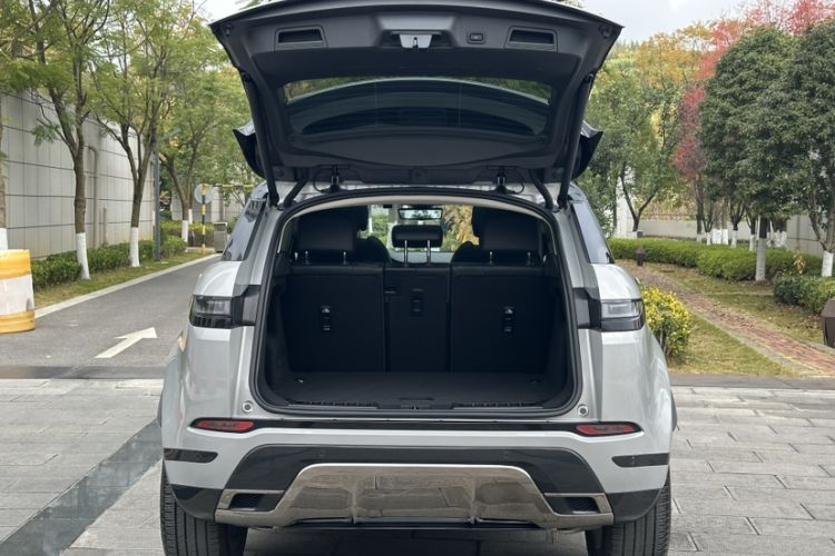 Used Land Rover Range Rover Evoque 2021 Range Rover Velar 249 PS R-Dynamic HSE Luxury Edition
