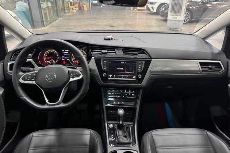 Used Volkswagen Touran 2021 Volkswagen Touran L 280TSI DSG Boundary Edition 7-Seater
