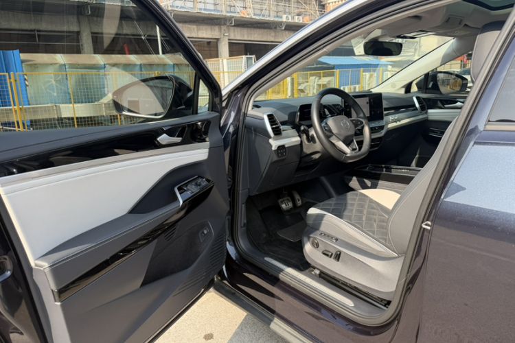 Used Volkswagen ID.6 CROZZ 2022 Long-Range PRO Edition