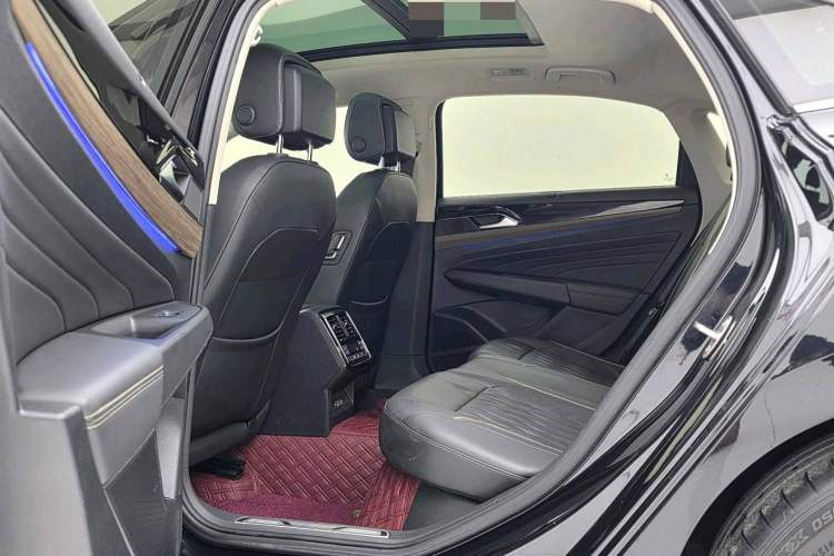 Used Volkswagen Passat 2019 330TSI Luxury Edition China VI Standard
