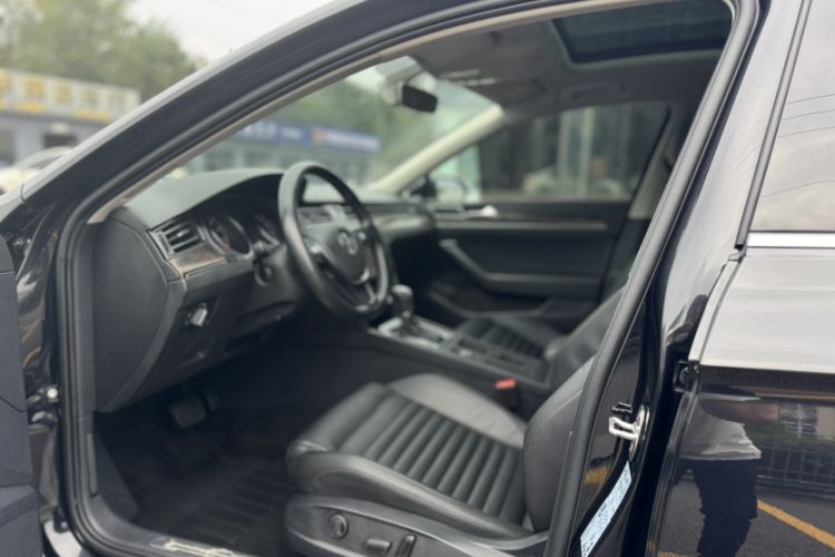 Used Volkswagen Magotan 2019 330TSI DSG Luxury Version China VI Standard
