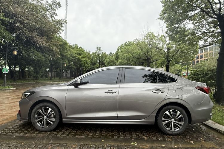 Used Changan Eado 2022 PLUS Blue Whale NE 1.4T GDI DCT Prestige Edition
