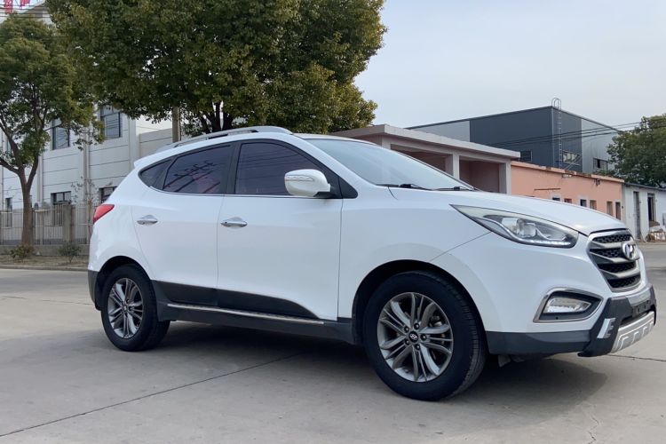 Used Hyundai ix35 2015 2.0L Automatic 2WD Smart Type China IV