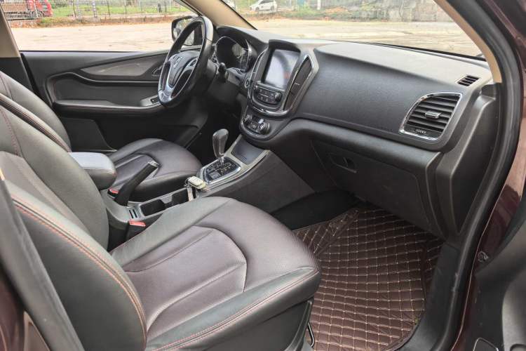 Used Baojun 560 2016 1.8L iAMT Luxury Model
