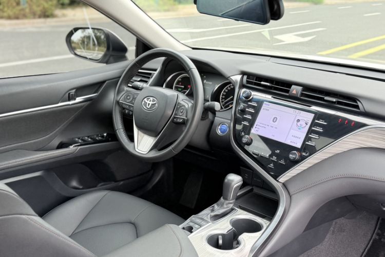 Used Toyota Camry 2018 Dual-Engine 2.5 HG Luxury Edition
