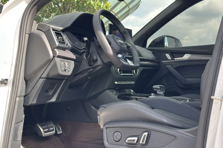 Used Audi Q5L 2023 40T Luxury Dynamic Model
