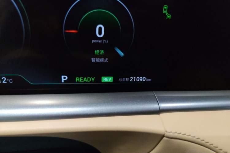 Used VOYAH FREE 2021 Four-Wheel Drive Standard Range-Extended Exclusive Luxury Package
