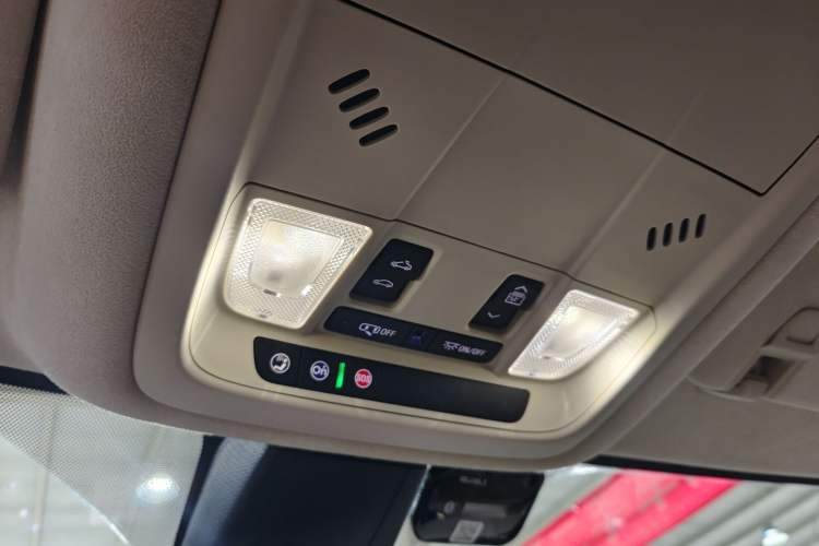 Used Buick Enclave 2022 652T 4x4 Avenir 6-Seater
