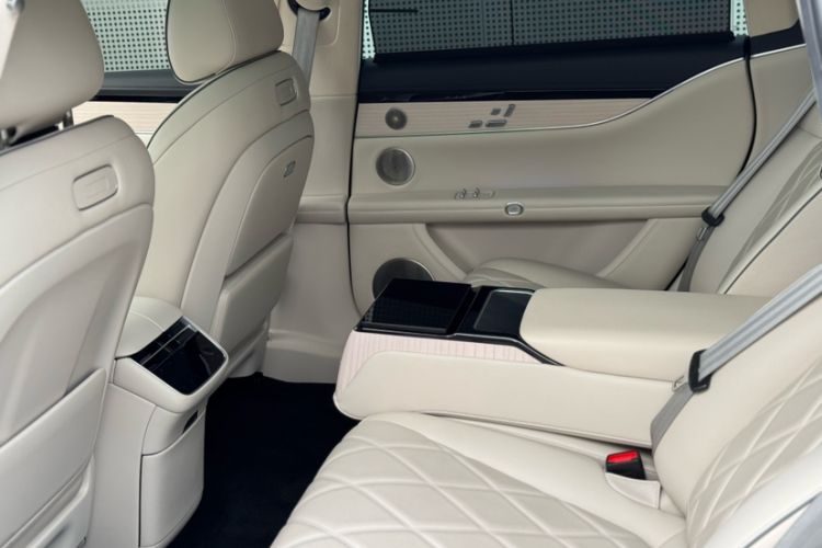 Used Hima Stelato S9 2024 All-Electric Ultra Four-Wheel-Drive Flagship Edition
