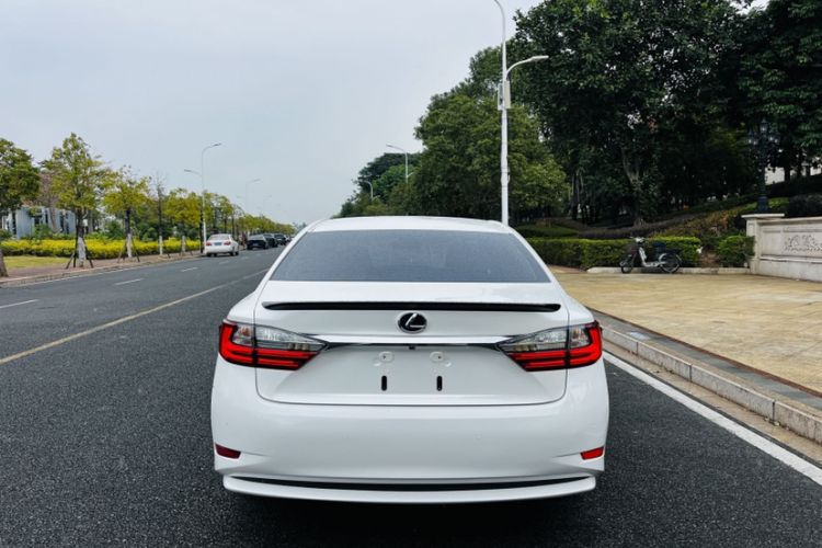 Used Lexus ES 2017 200 30th Anniversary Edition
